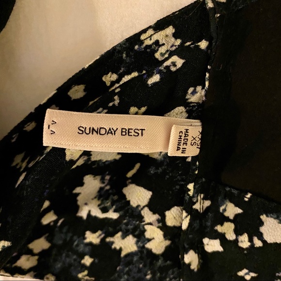 Aritzia Sunday Best cropped halter bandana top - Picture 3 of 4